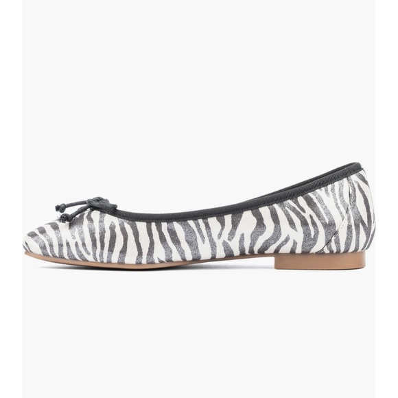N Y & CO Paulina Ballet Flat in Zebra Shoe Size 11. - Picture 6 of 8